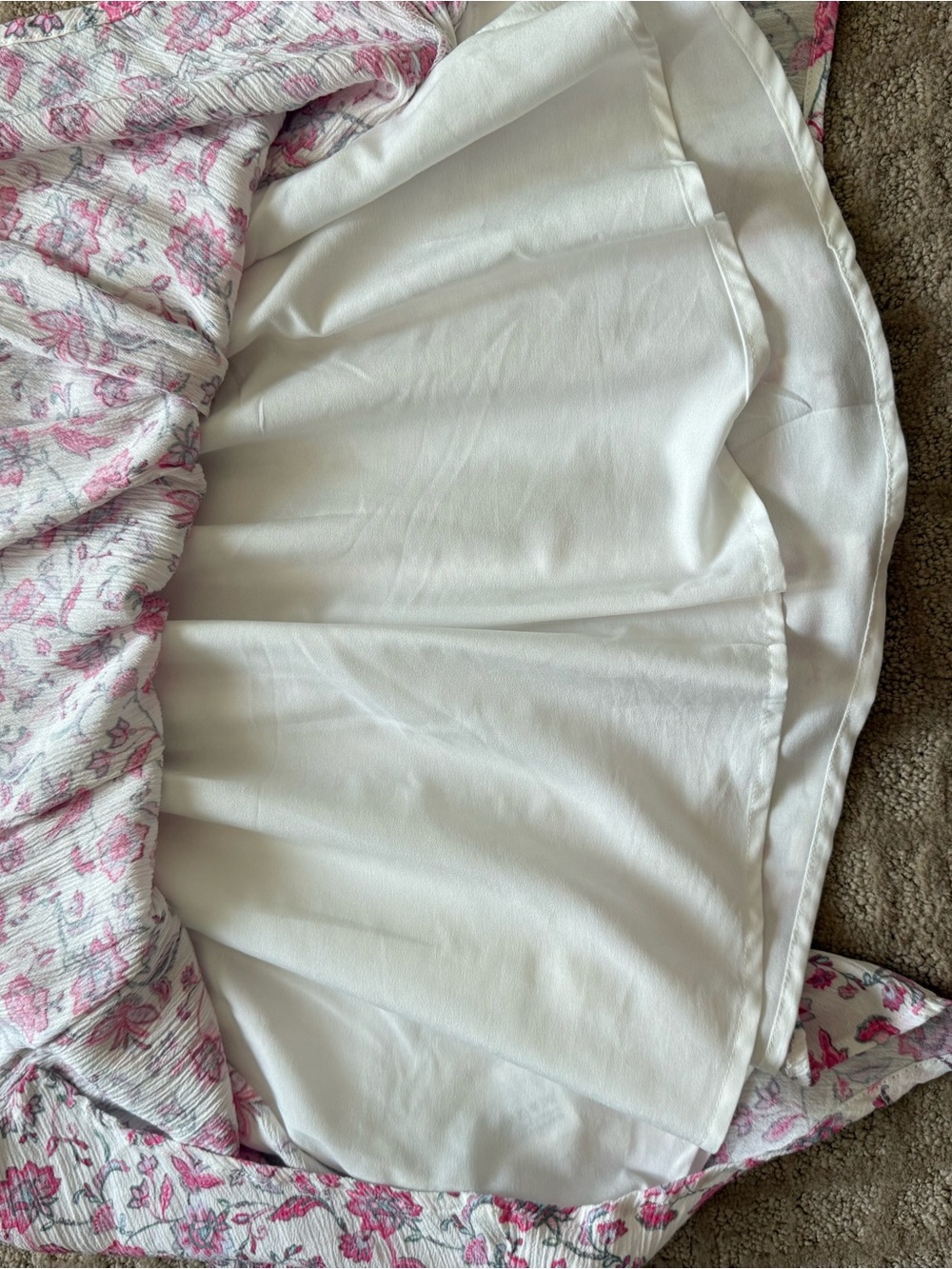 NWT Hollister White Dress with Pink Floral Print - Picture 5 of 6